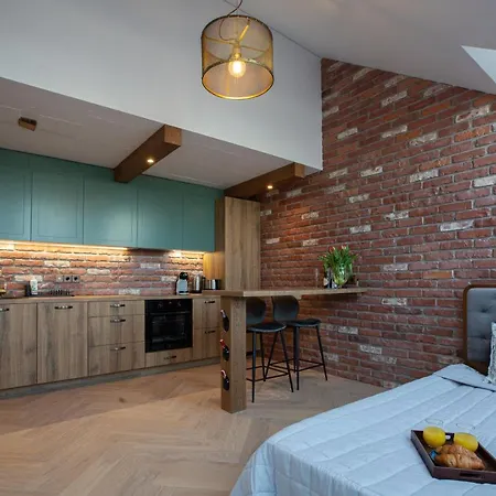 M8 Exclusive * Kaunas